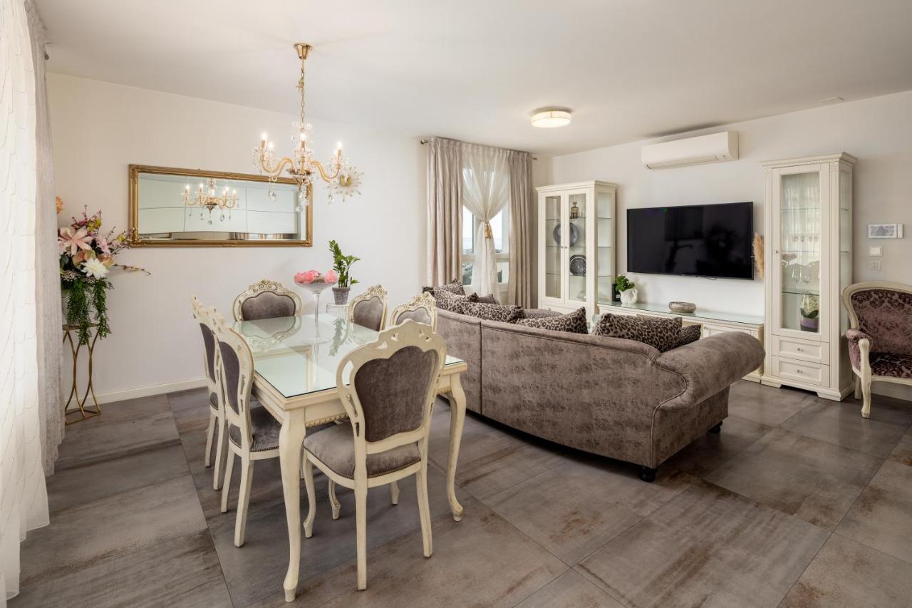 Luxury Apartment Azure Spalato Esterno foto