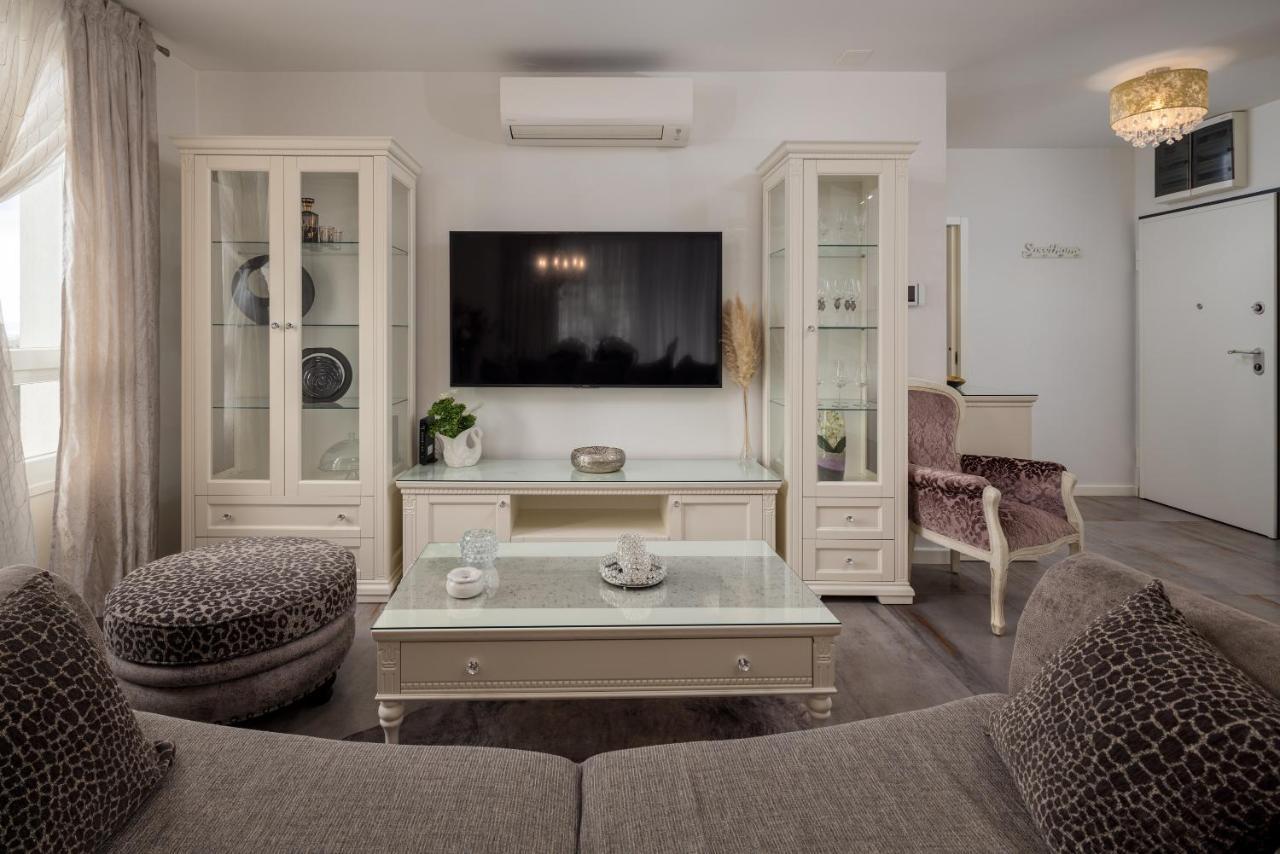 Luxury Apartment Azure Spalato Esterno foto