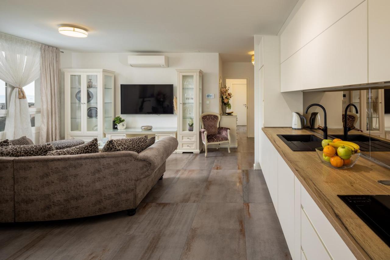 Luxury Apartment Azure Spalato Esterno foto